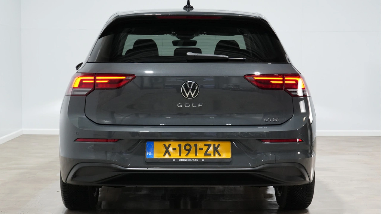 Volkswagen Golf 1.0 eTSI 110pk DSG Life Business