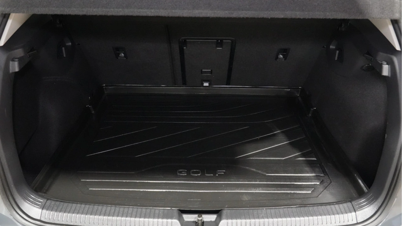 Volkswagen Golf 1.0 eTSI 110pk DSG Life Business