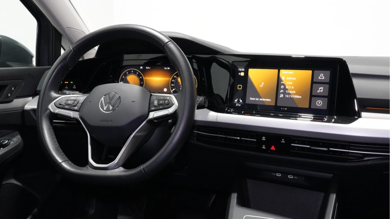 Volkswagen Golf 1.0 eTSI 110pk DSG Life Business