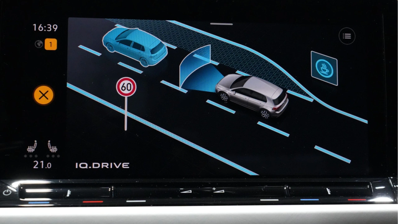 Volkswagen Golf 1.0 eTSI 110pk DSG Life Business