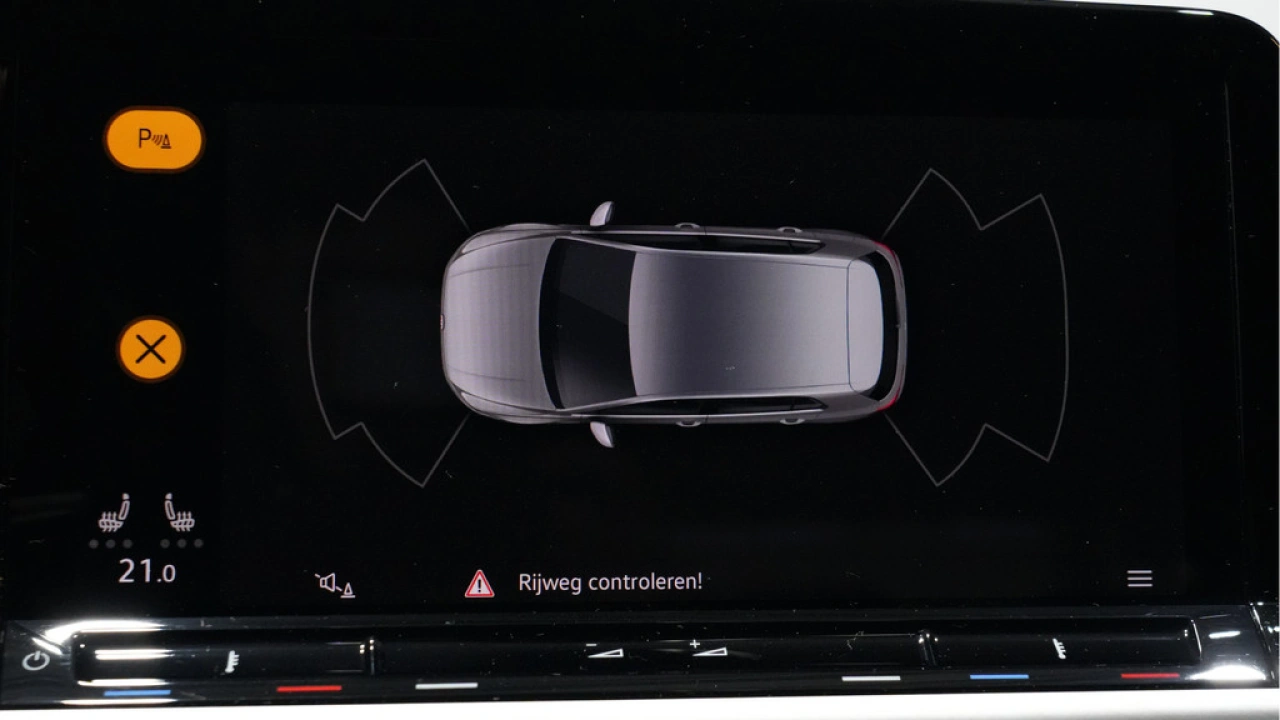 Volkswagen Golf 1.0 eTSI 110pk DSG Life Business