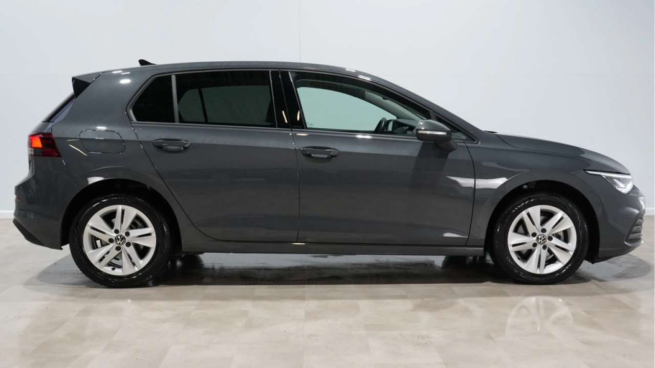 Volkswagen Golf 1.0 eTSI 110pk DSG Life Business