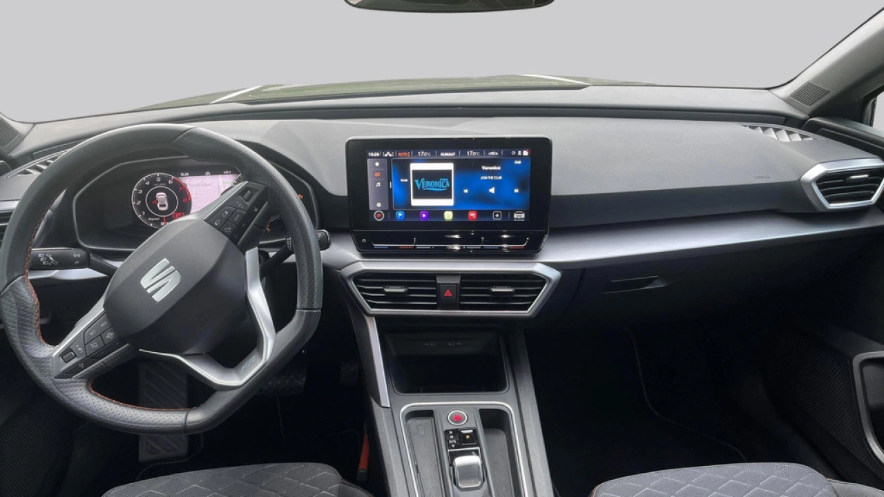 SEAT Leon Sportstourer 1.5 eTSI FR Business Intense