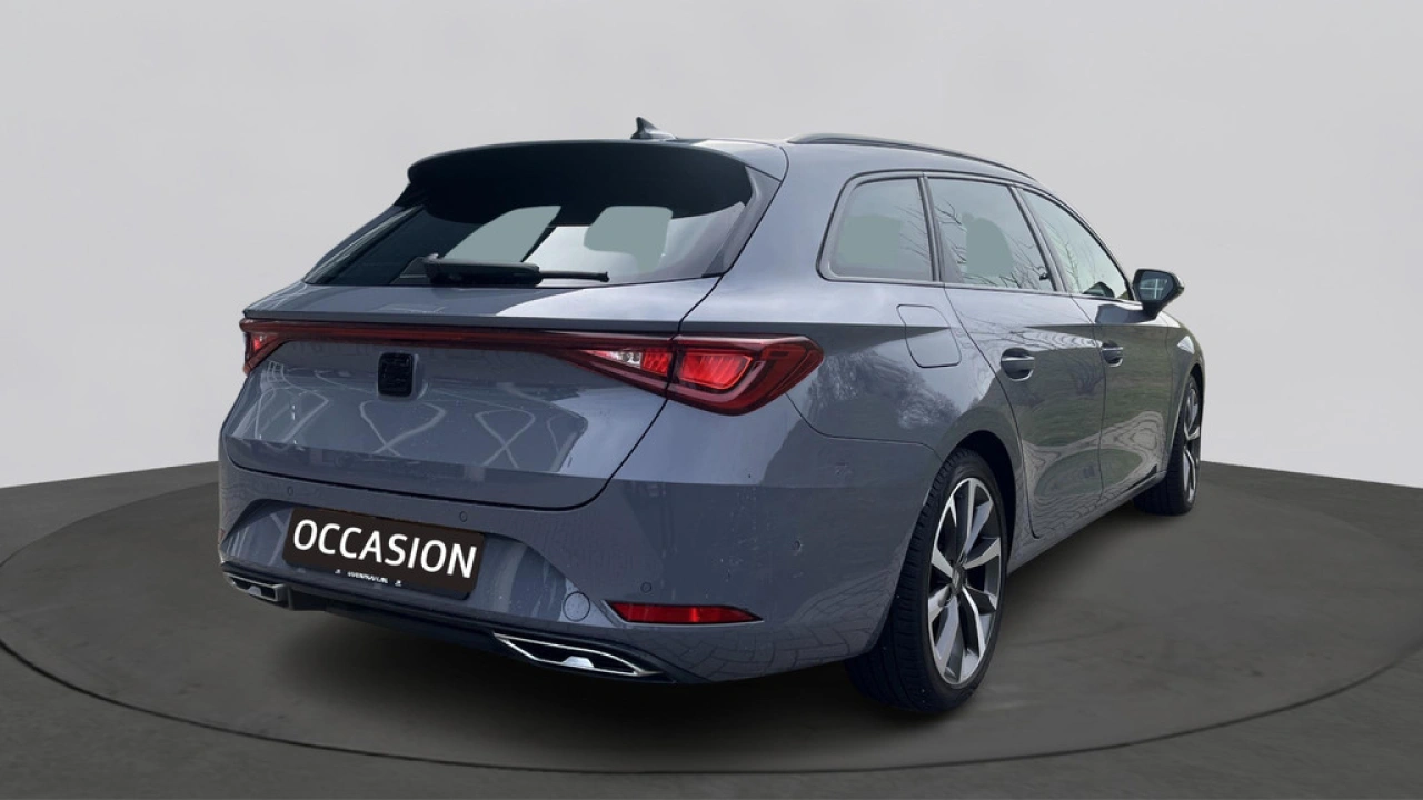 SEAT Leon Sportstourer 1.5 eTSI FR Business Intense