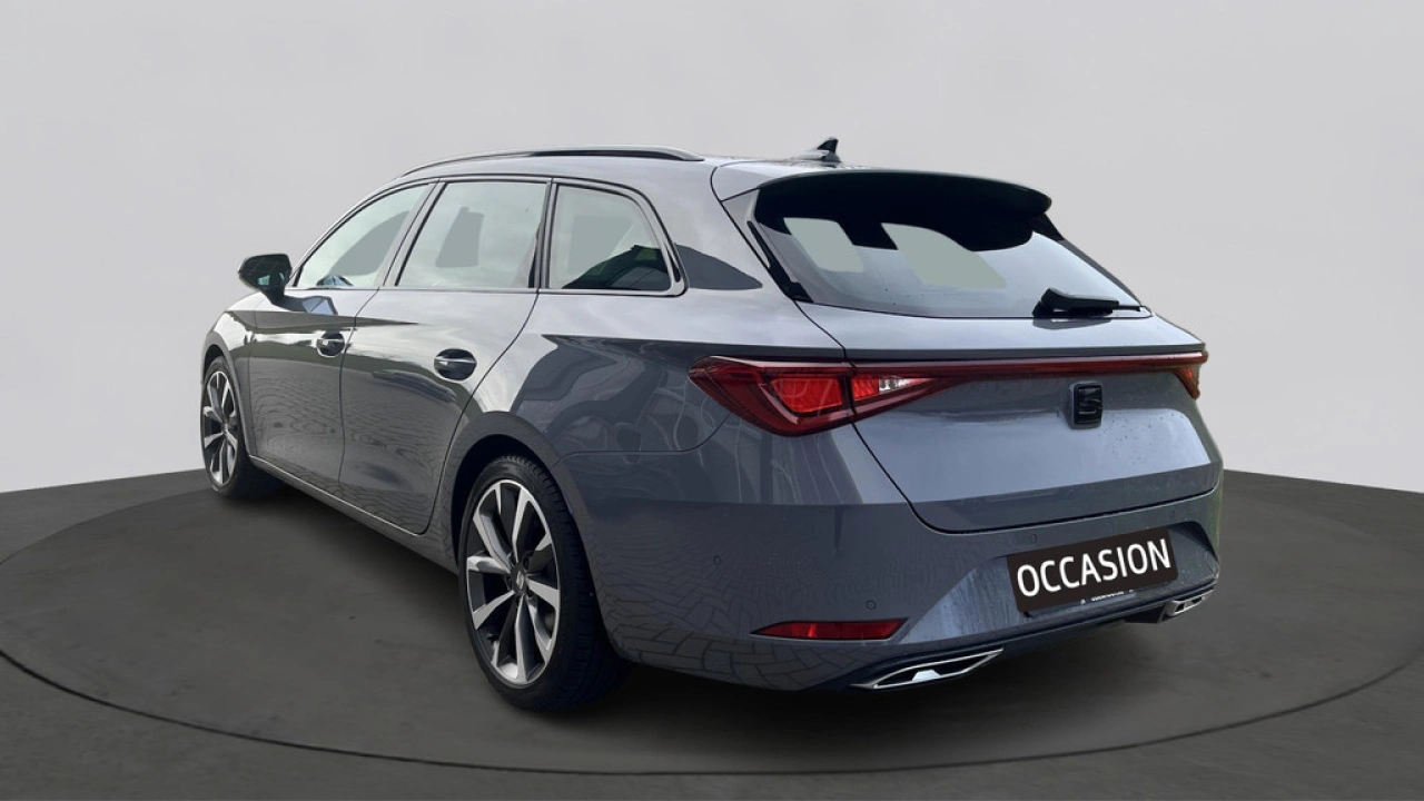 SEAT Leon Sportstourer 1.5 eTSI FR Business Intense