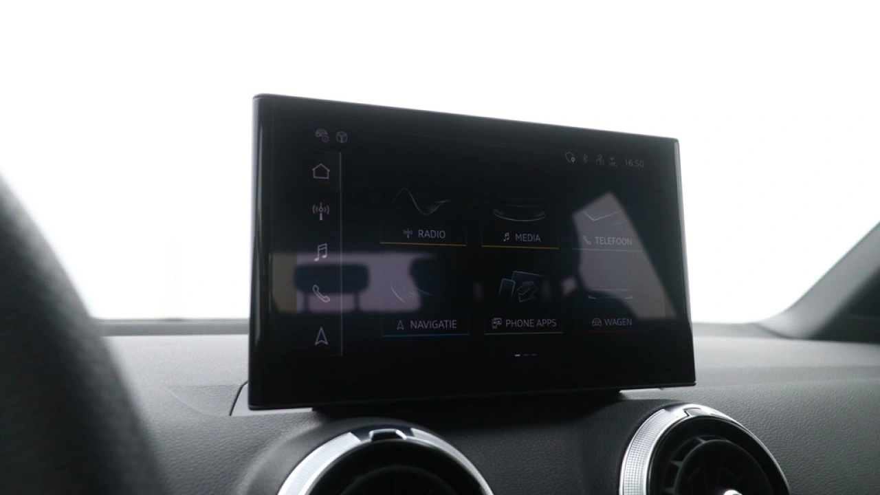 Audi Q2 35 TFSI S Edition | Panoramadak | Stoelverwarming | Carplay |