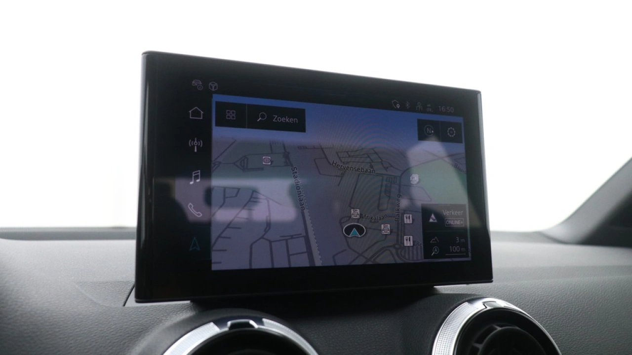 Audi Q2 35 TFSI S Edition | Panoramadak | Stoelverwarming | Carplay |