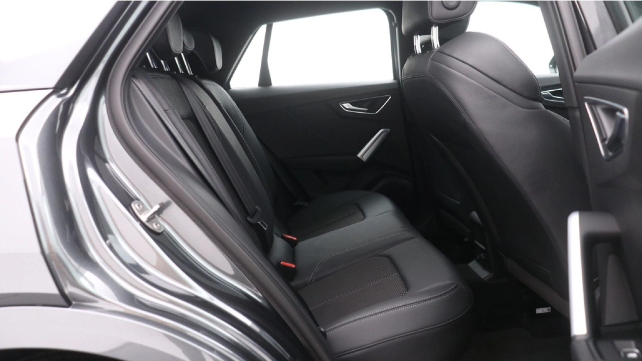 Audi Q2 35 TFSI S Edition | Panoramadak | Stoelverwarming | Carplay |