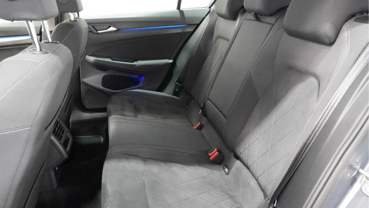 Volkswagen Golf 1.5 TSI 130pk Life Business