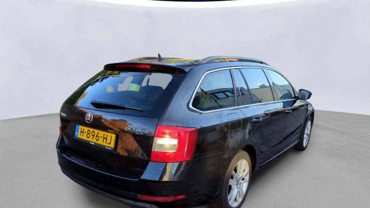 Škoda Octavia Combi 1.5 TSI 150pk Greentech Sport Business DSG