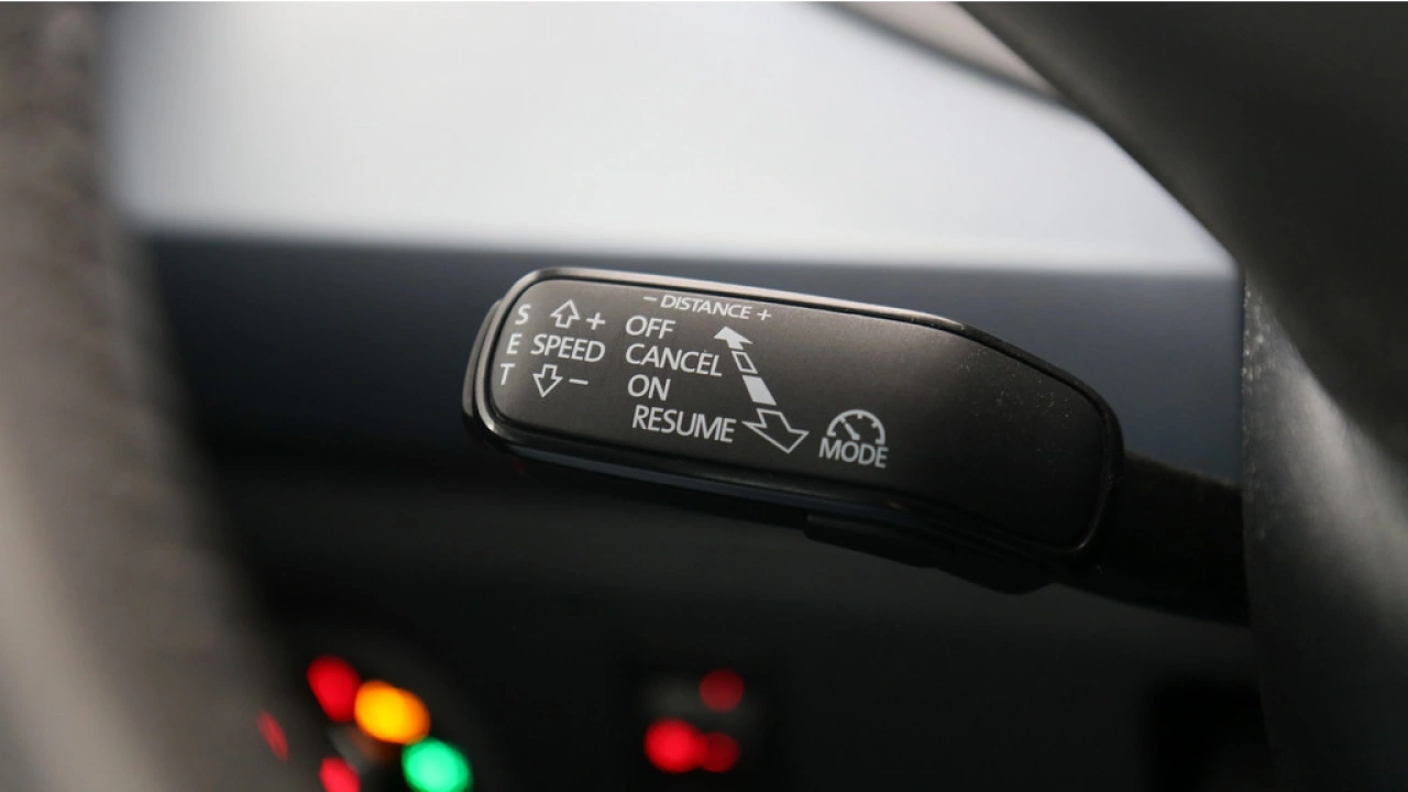 SEAT Arona 1.0 TSI 95pk Style Business Intense