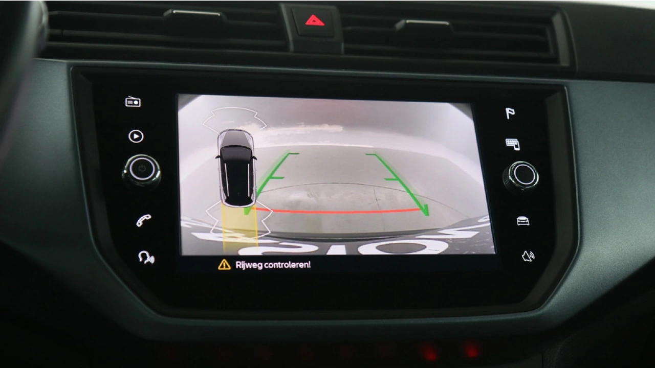 SEAT Arona 1.0 TSI 95pk Style Business Intense