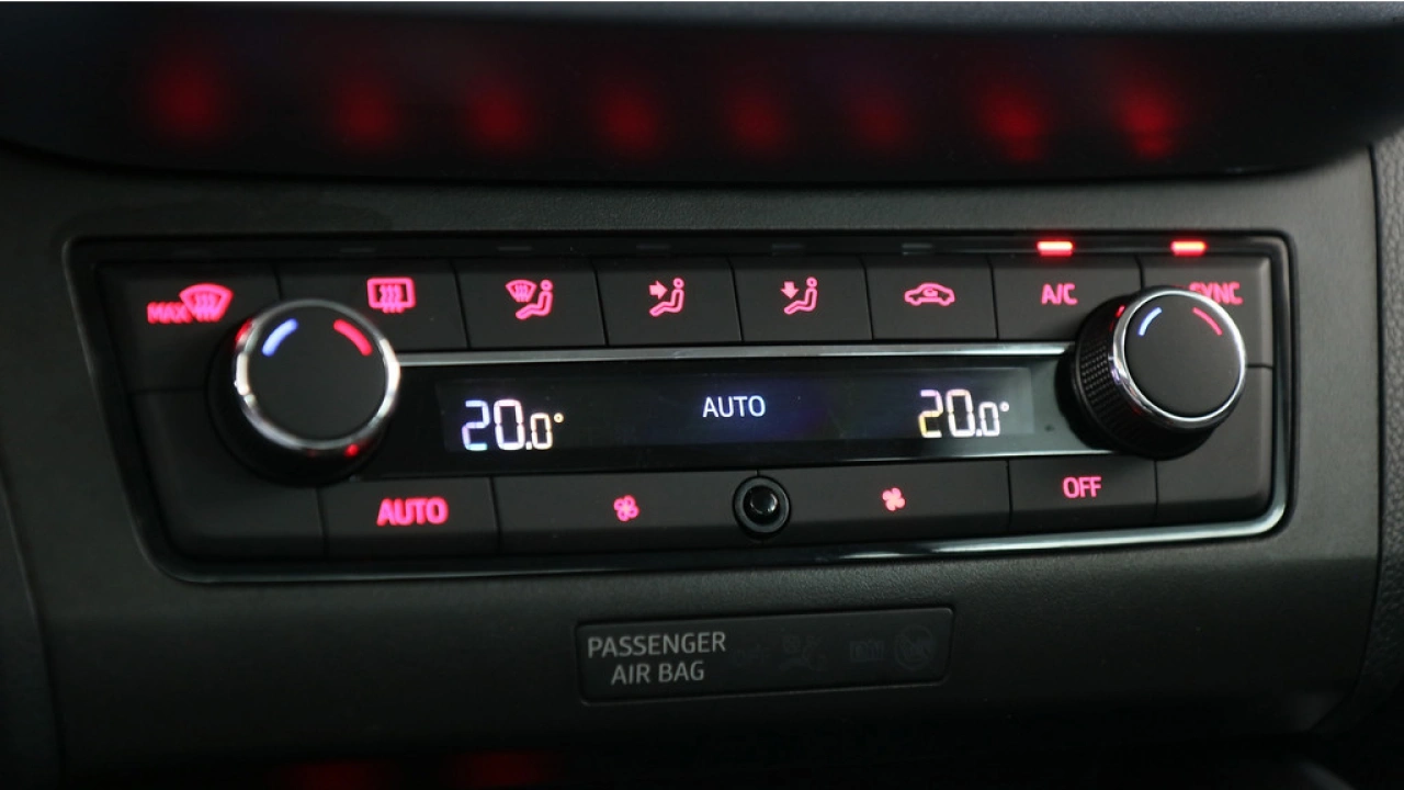 SEAT Arona 1.0 TSI 95pk Style Business Intense