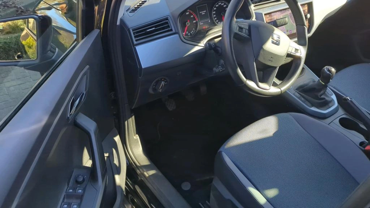 SEAT Arona 1.0 TSI 95pk Style Business Intense