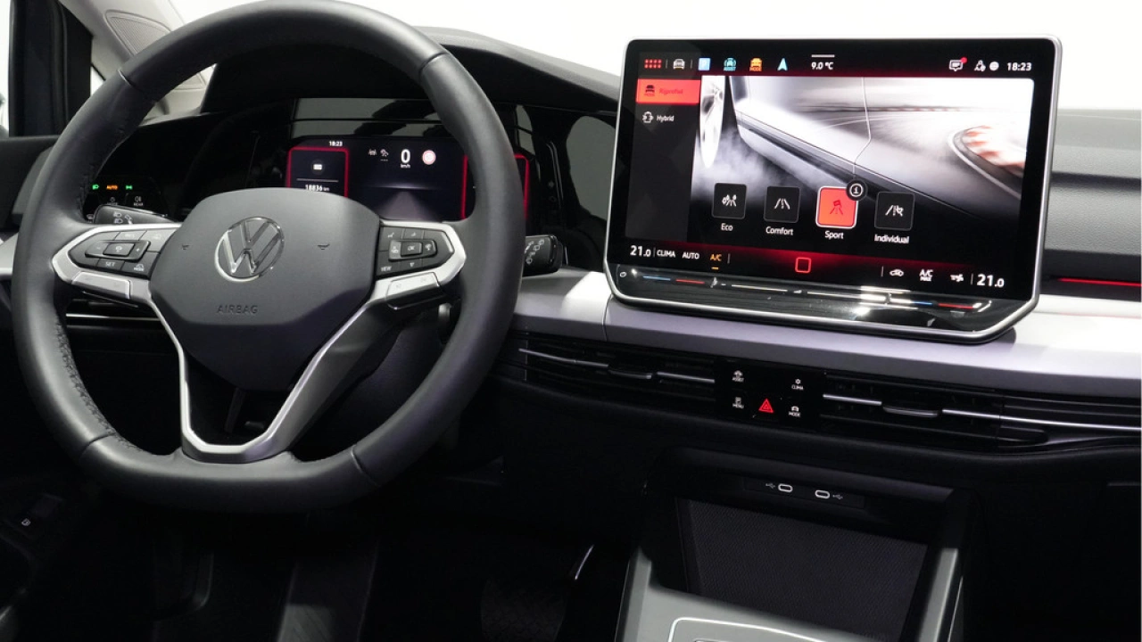 Volkswagen Golf 1.5 eHybrid 204pk Life Edition