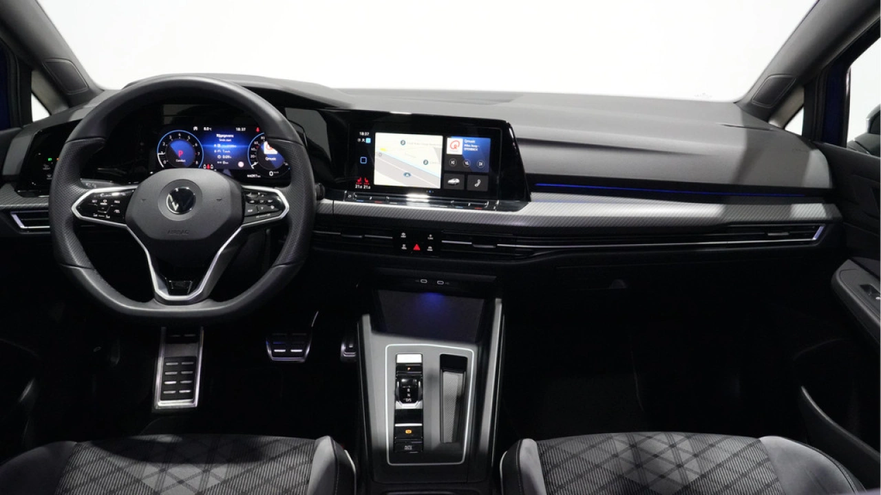 Volkswagen Golf 1.5 eTSI 150pk R-Line Business+