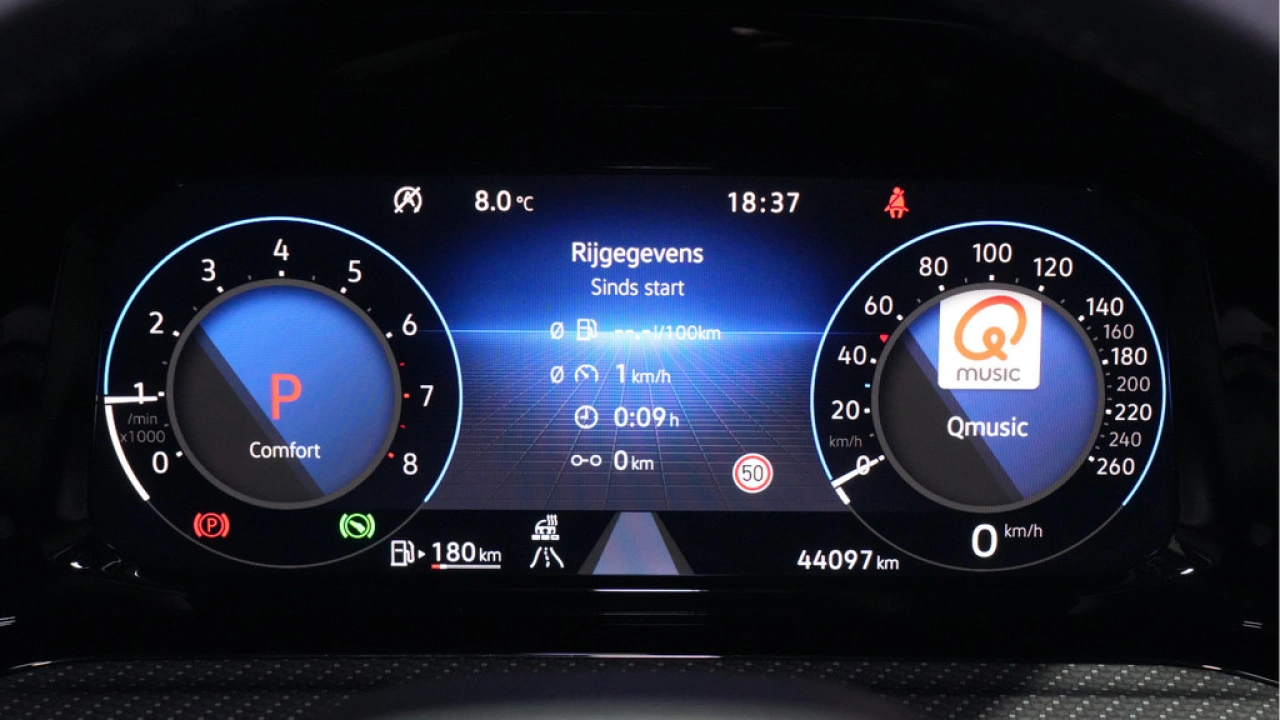 Volkswagen Golf 1.5 eTSI 150pk R-Line Business+