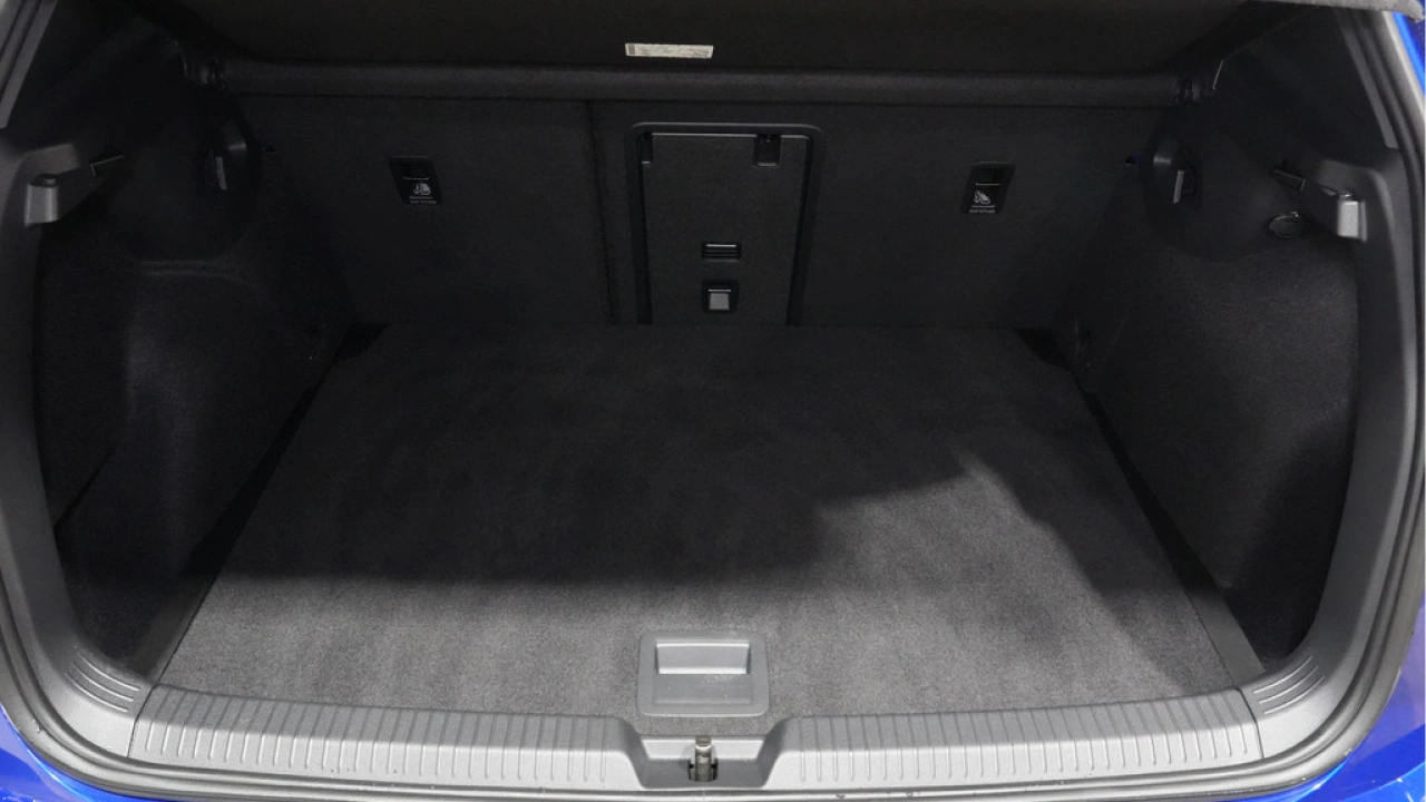 Volkswagen Golf 1.5 eTSI 150pk R-Line Business+