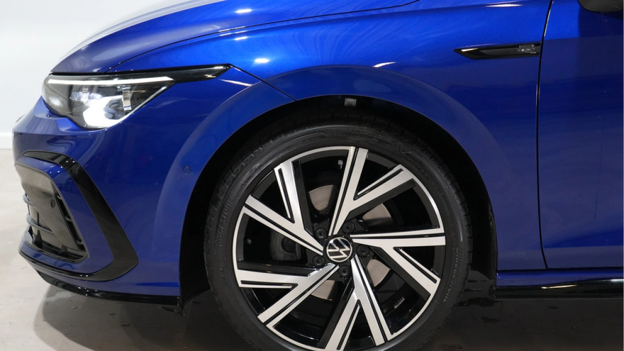 Volkswagen Golf 1.5 eTSI 150pk R-Line Business+