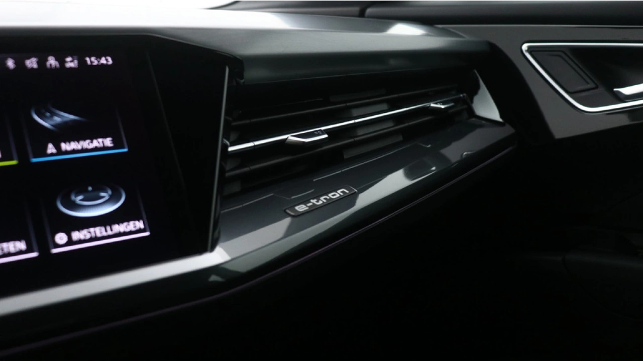 Audi Q4 e-tron 45 quattro S Edition 82 kWh | Assistentie Plus | Zwart optiek | Carplay |