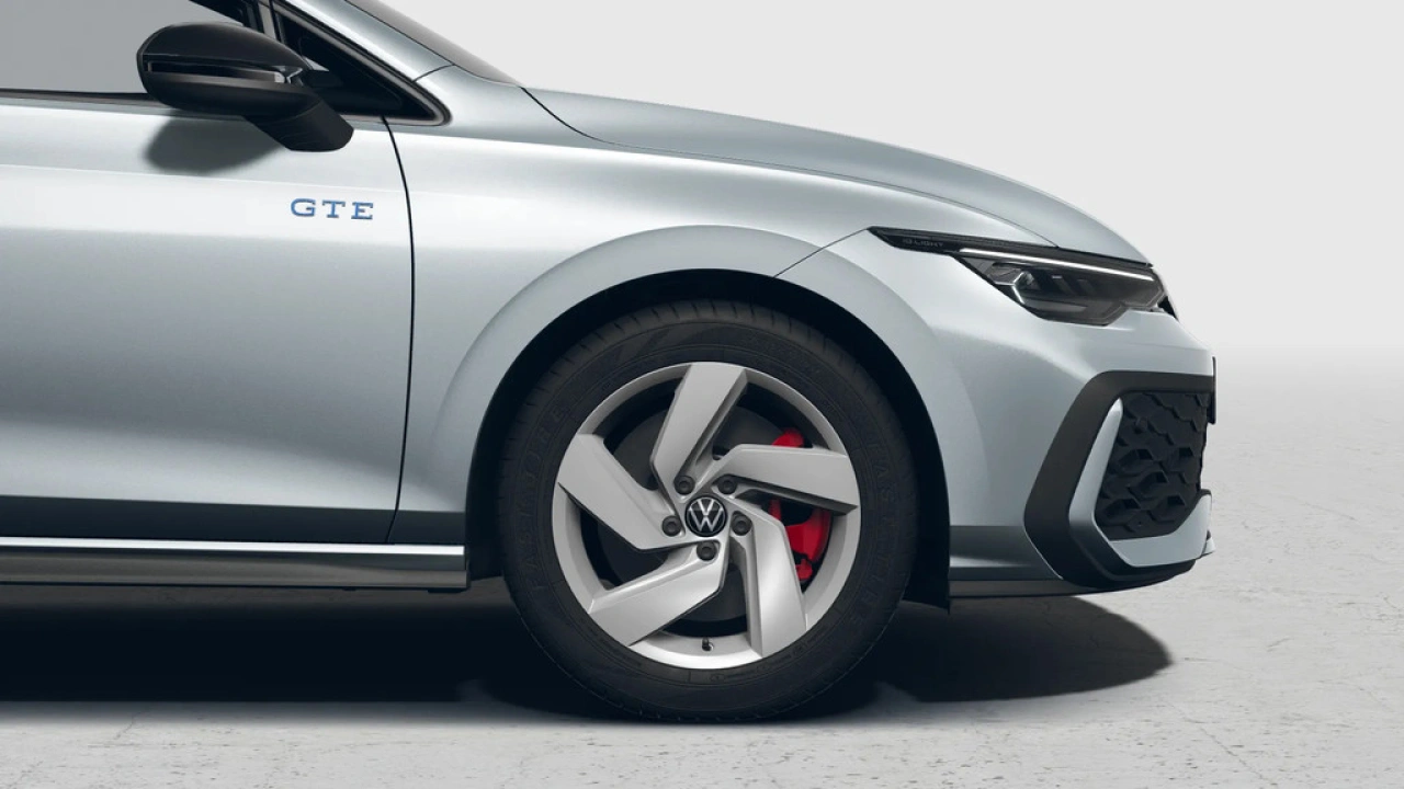 Volkswagen Golf 1.5 eHybrid 272 6DSG GTE