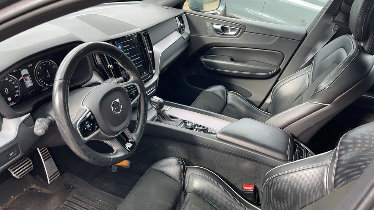 Volvo XC60 2.0 T5 250pk R-Design Automaat
