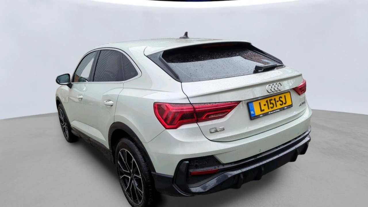 Audi Q3 Sportback 45 TFSI e Business Edition