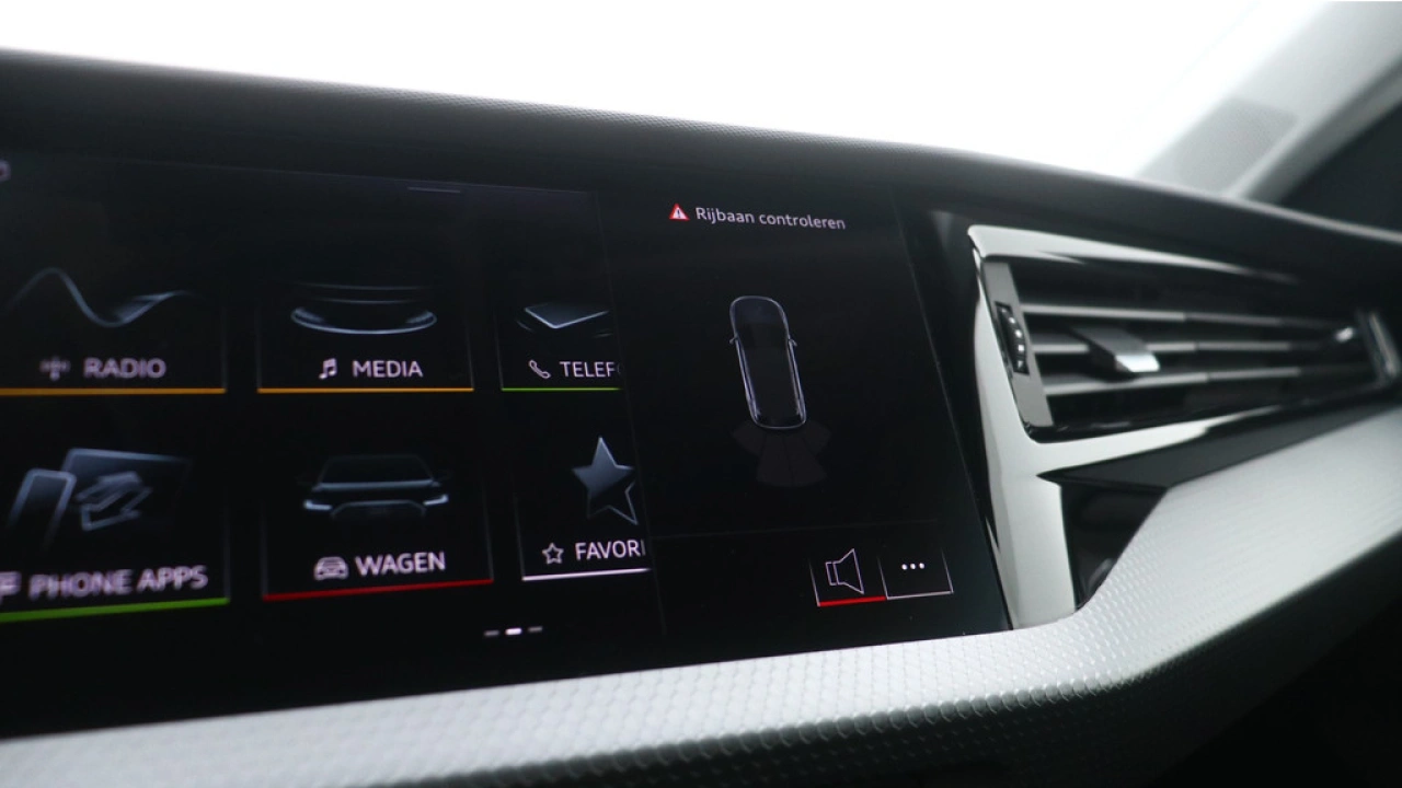 Audi A1 Sportback 25 TFSI Pro Line | Carplay | Airco ||