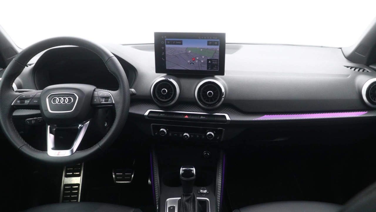 Audi Q2 35 TFSI S Edition | Adaptive cruise | Zwart optiek | LED |