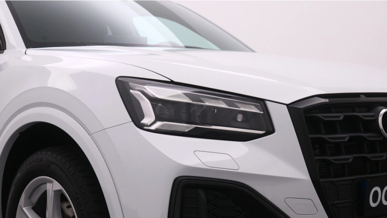 Audi Q2 35 TFSI S Edition | Adaptive cruise | Stoelverwarming | Zwart optiek |