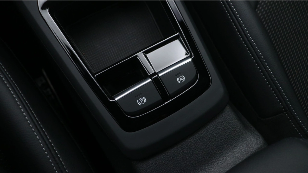 Audi Q2 35 TFSI S Edition | Adaptive cruise | Stoelverwarming | Zwart optiek |