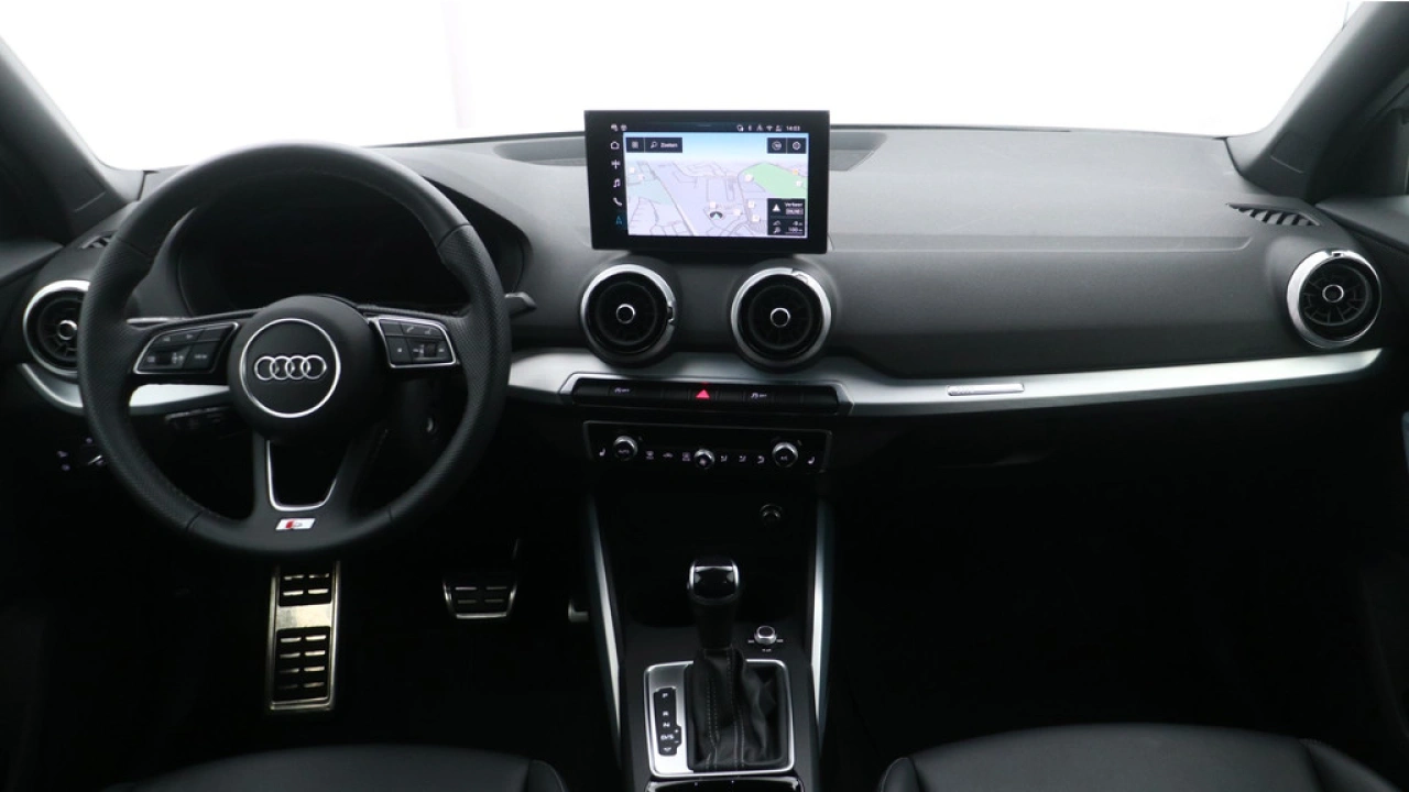 Audi Q2 35 TFSI S Edition | Adaptive cruise | Stoelverwarming | Zwart optiek |