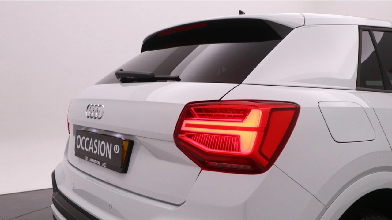 Audi Q2 35 TFSI S Edition | Adaptive cruise | Stoelverwarming | Zwart optiek |