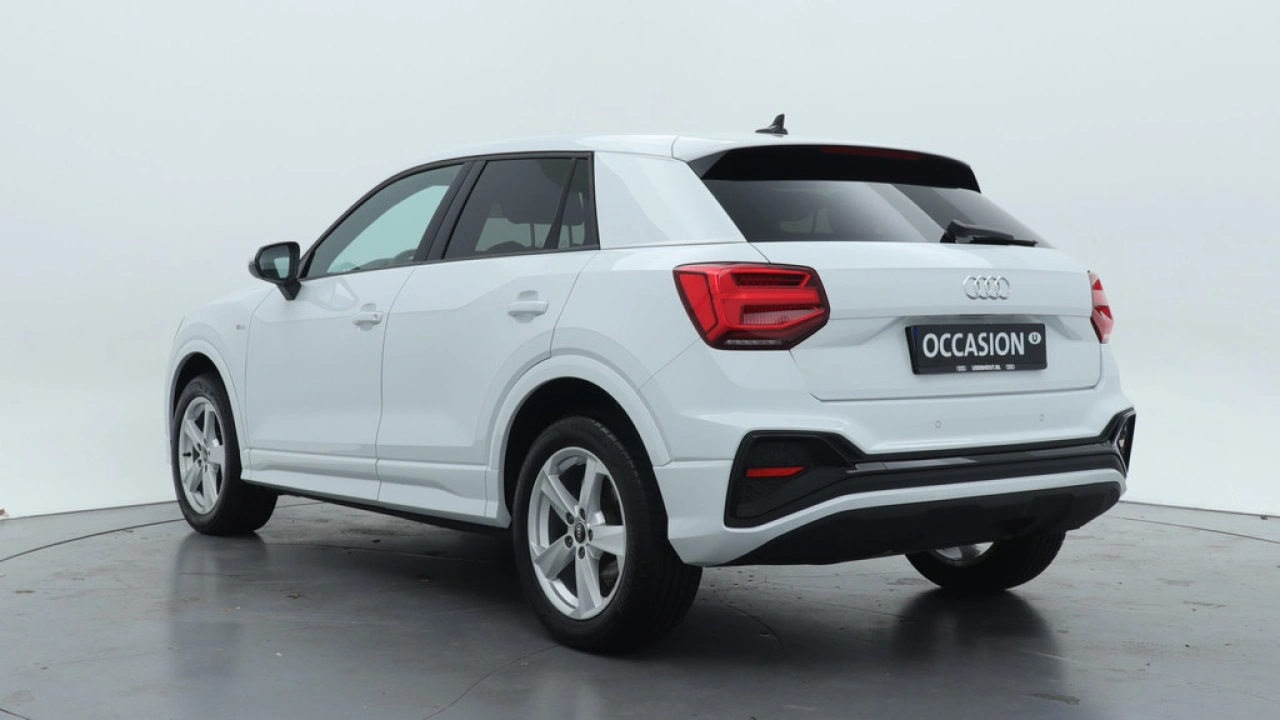 Audi Q2 35 TFSI S Edition | Adaptive cruise | Stoelverwarming | Zwart optiek |