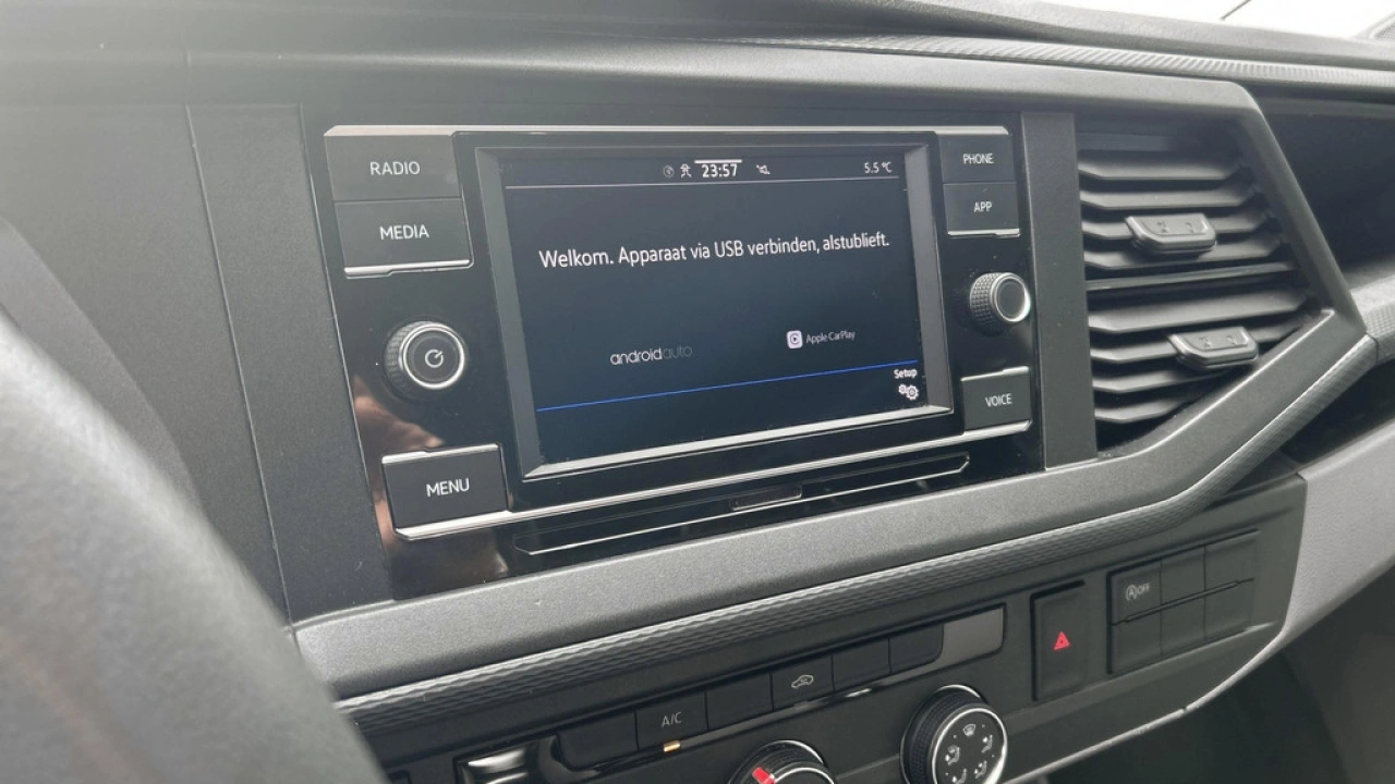 VW Bedrijfswagens Transporter 2.0 TDI L1H1 26