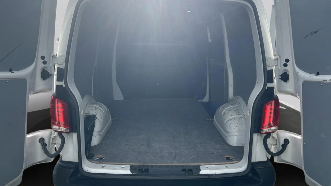 VW Bedrijfswagens Transporter 2.0 TDI L1H1 26