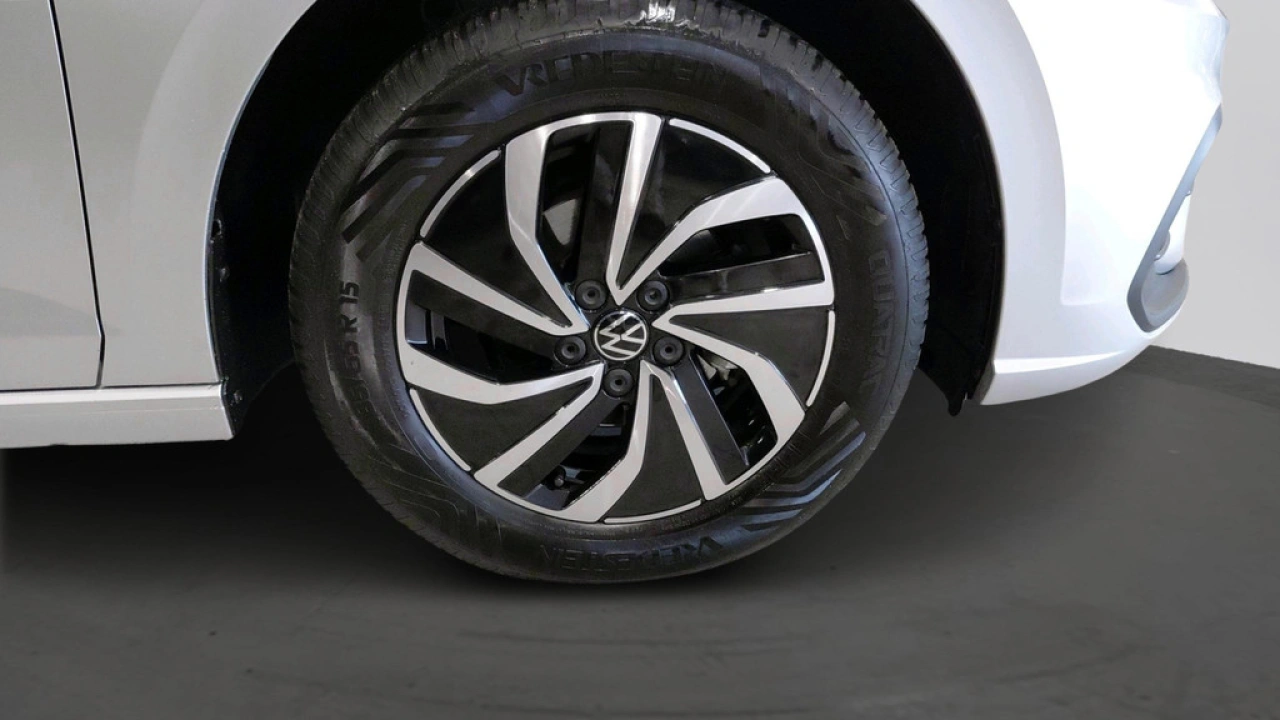 Volkswagen Polo 1.0 TSI Life | Multimedia | Parkeersensoren | App Connect |