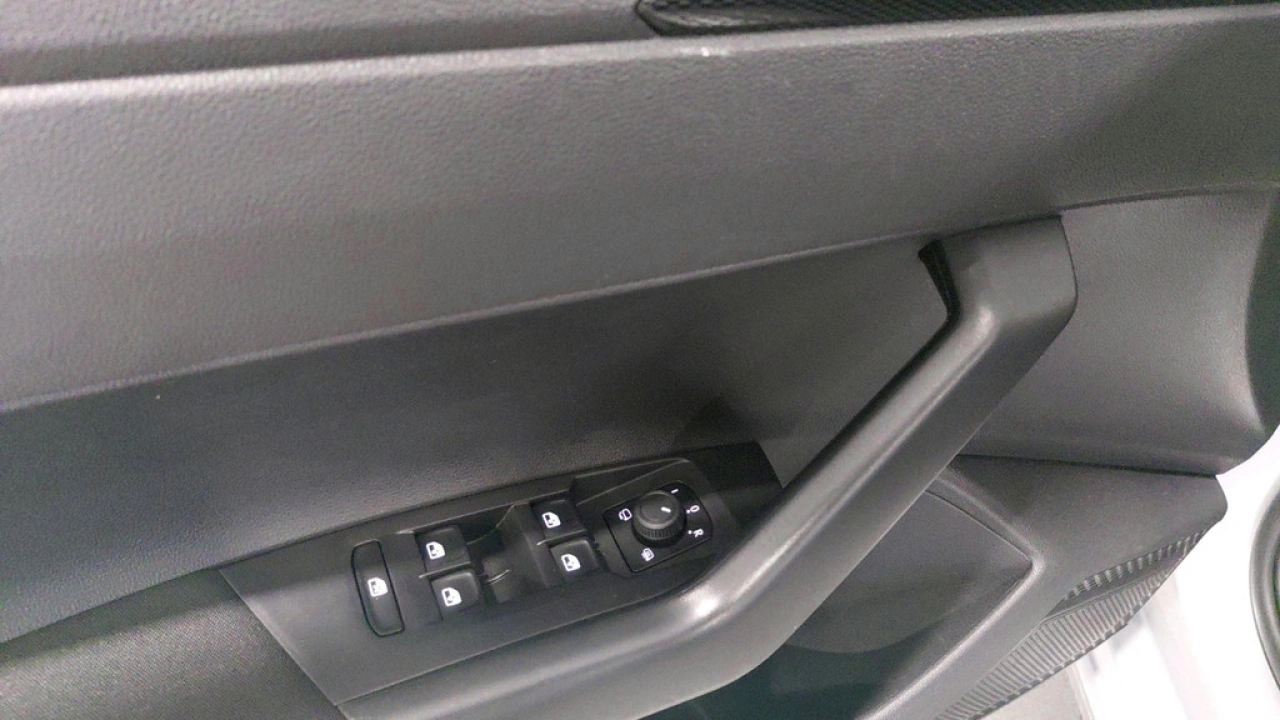 Volkswagen Polo 1.0 TSI Life | Multimedia | Parkeersensoren | App Connect |