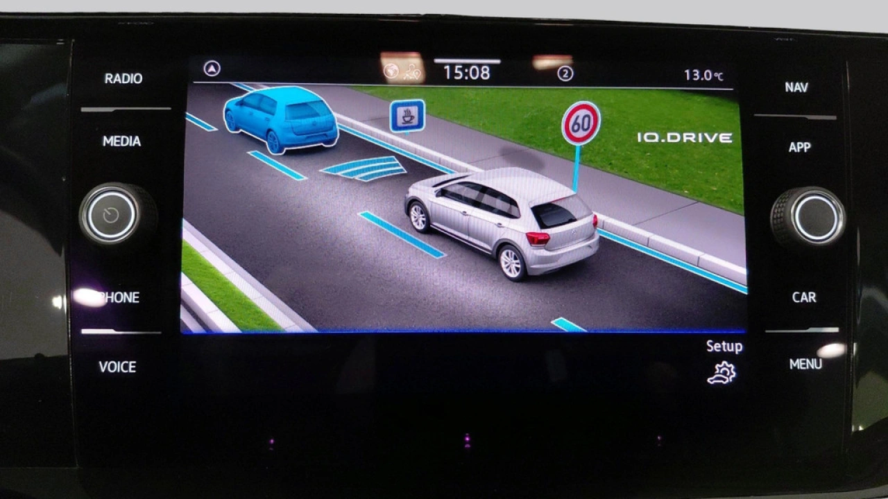 Volkswagen Polo 1.0 TSI Life | Multimedia | Parkeersensoren | App Connect |