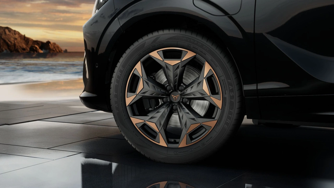 CUPRA Terramar 1.5 TSI e-Hybrid 204 6DSG Business