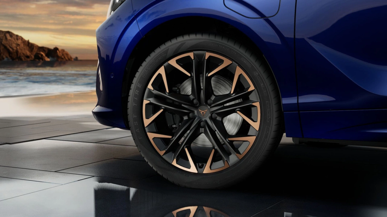 CUPRA Terramar 1.5 TSI e-Hybrid 204 6DSG Business