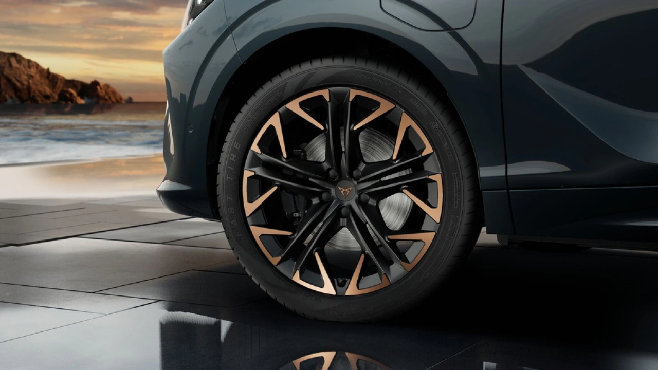 CUPRA Terramar 1.5 TSI e-Hybrid 204 6DSG Business