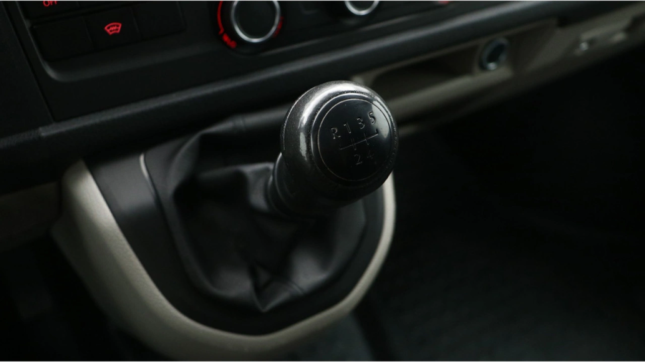 VW Bedrijfswagens Transporter L2H1 2.0 TDI 102pk Comfortline