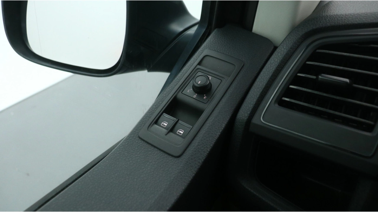 VW Bedrijfswagens Transporter L2H1 2.0 TDI 102pk Comfortline