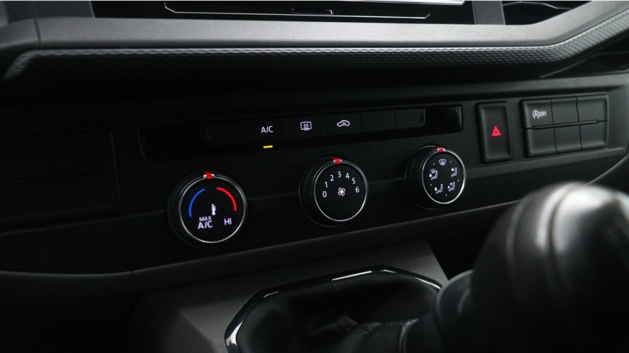 VW Bedrijfswagens Transporter L2H1 2.0 TDI 110pk Comfortline