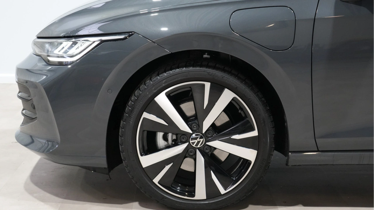 Volkswagen Golf 1.5 eHybrid 204pk Life Edition