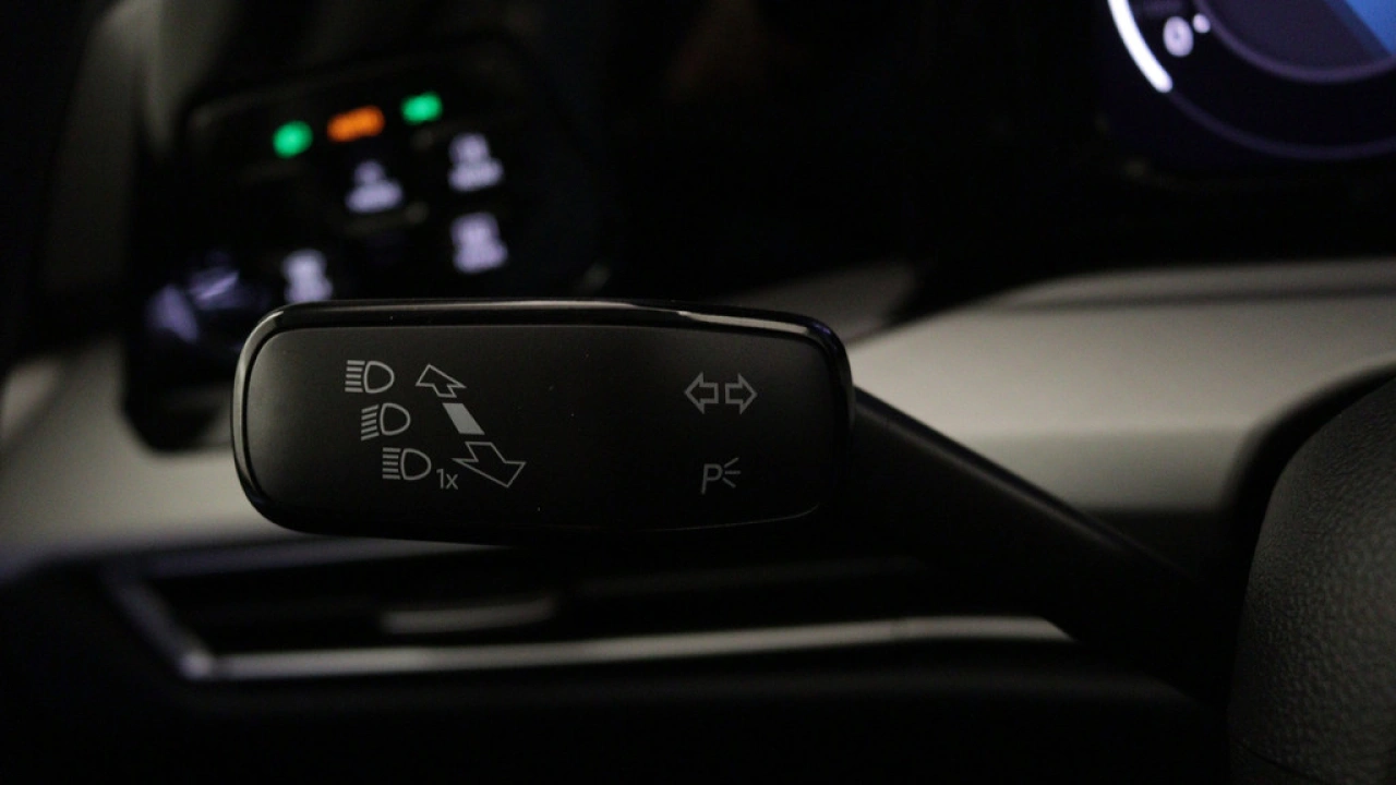 Volkswagen Golf 1.0 eTSI 110pk Life Business DSG