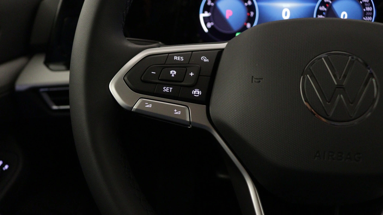 Volkswagen Golf 1.0 eTSI 110pk Life Business DSG