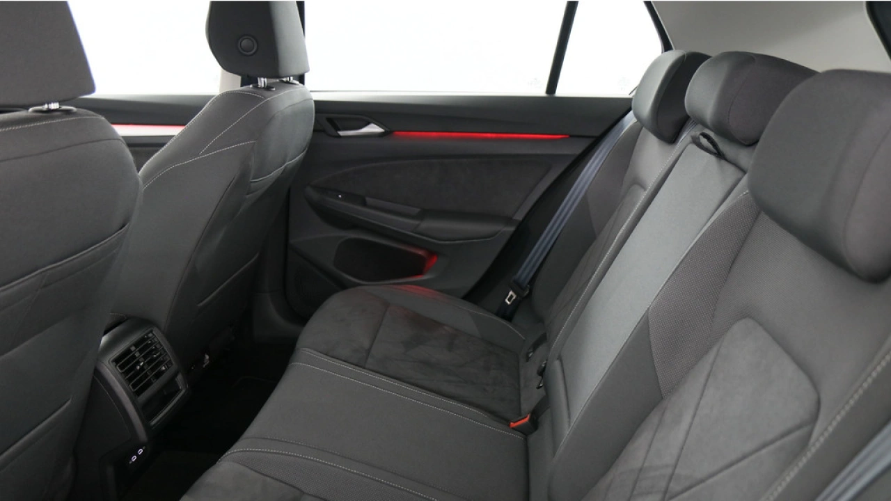 Volkswagen Golf 1.0 eTSI 110pk Life Business DSG