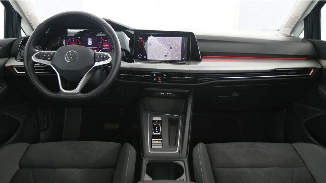 Volkswagen Golf 1.0 eTSI 110pk Life Business DSG